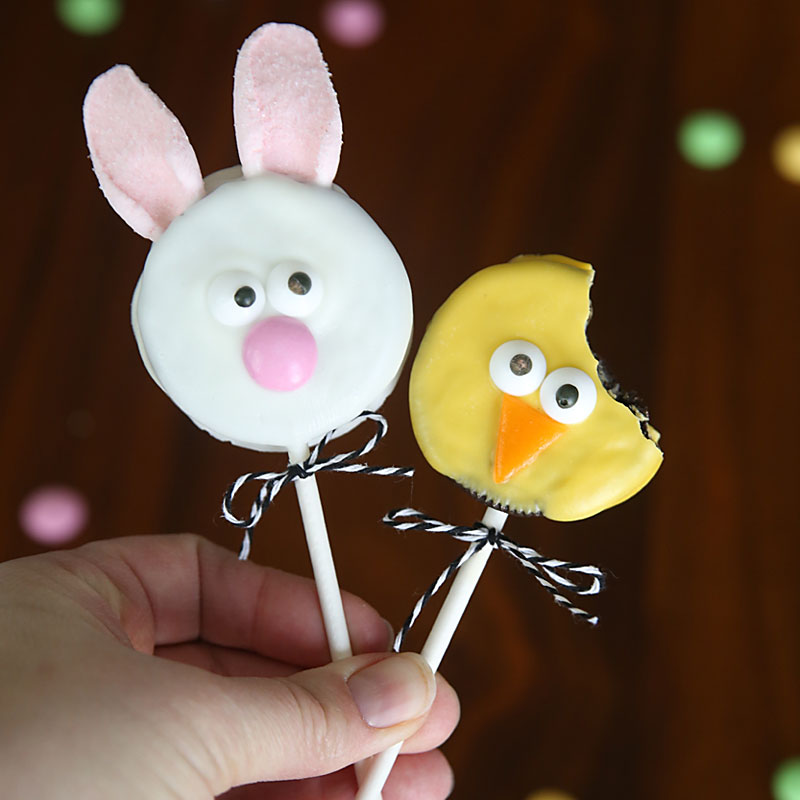 These are so cute! Easter bunny and Easter chick Oreo pops. Easy to make with video tutorials. My kids would love these!