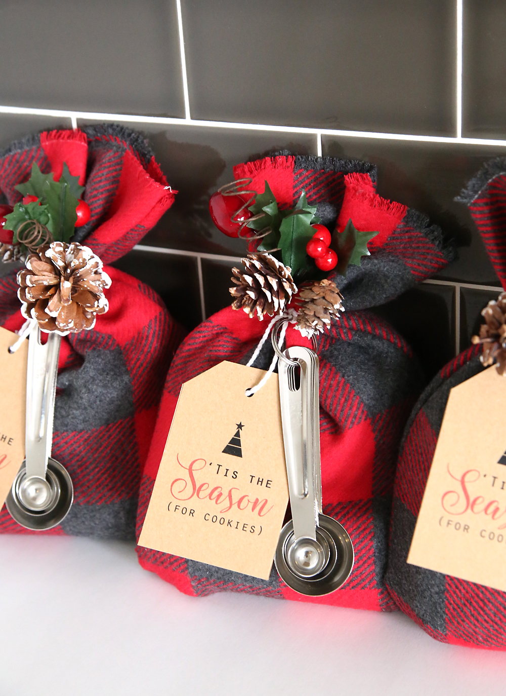 cookie mix gift sack | easy DIY Christmas gift idea - It&#39;s Always Autumn