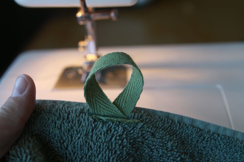 make: restore your sanity in 15 minutes {add loops to towels for