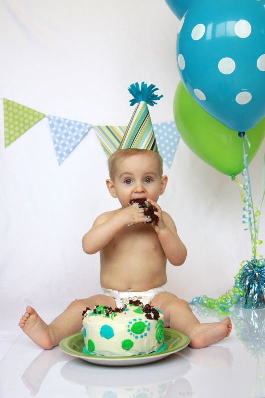 DIY Cake Smash photoshoot get awesome photos of baby's