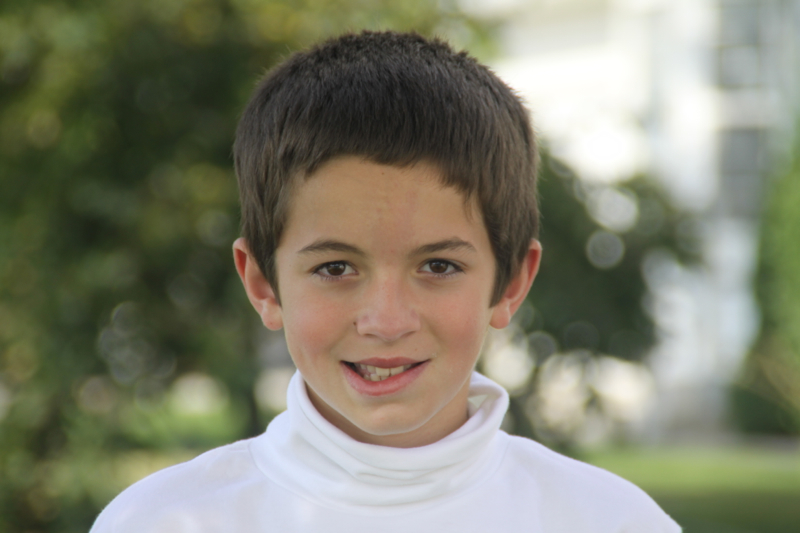 Photo of a boy at 200mm focal length