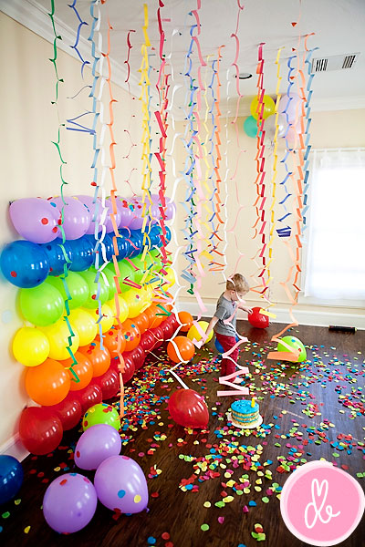 balloons as DIY photo backdrop