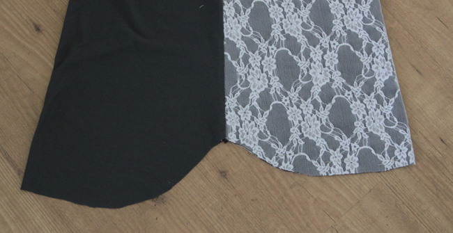 Curved hem of T-shirt