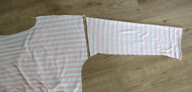 Easy tee with long sleeve pieces