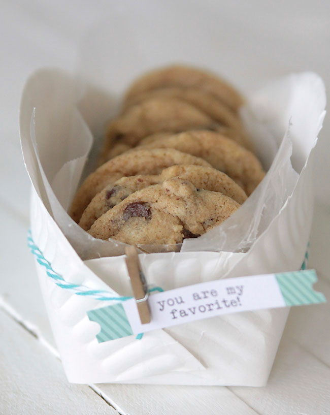 cookies in a paper plate basket