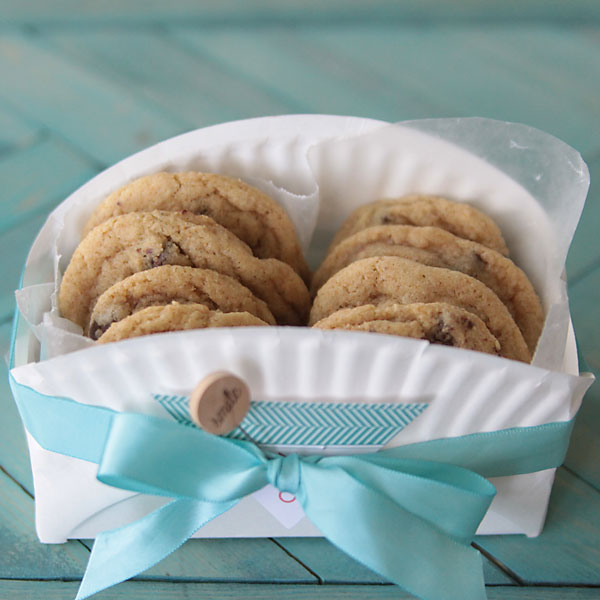 Easy DIY Cookie Basket Made From A Paper Plate Easy DIY Cookie Basket Made From A Paper Plate