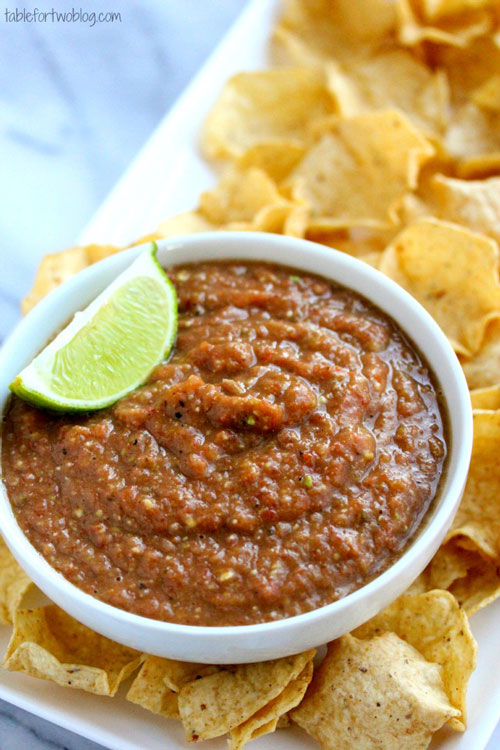 blended tomato salsa with tortilla chips