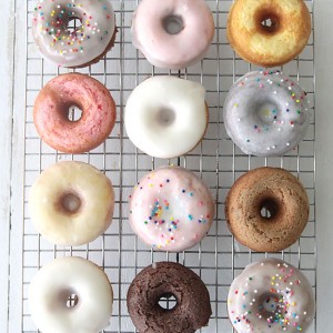 quick & easy {baked} cake mix donuts recipe