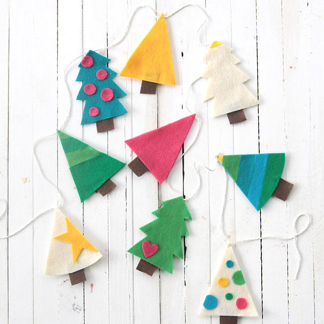 cute Christmas tree garland - Land of Nod knockoff - easy DIY holiday decoration