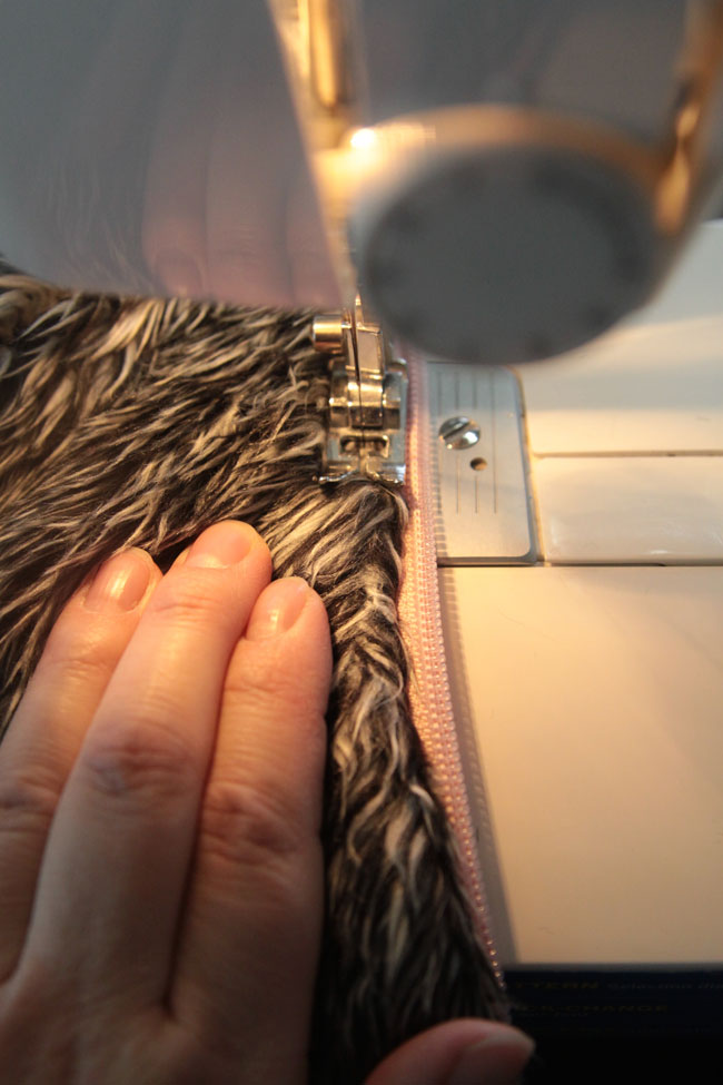 how to make a faux fur vest {with a hood!} It's Always Autumn