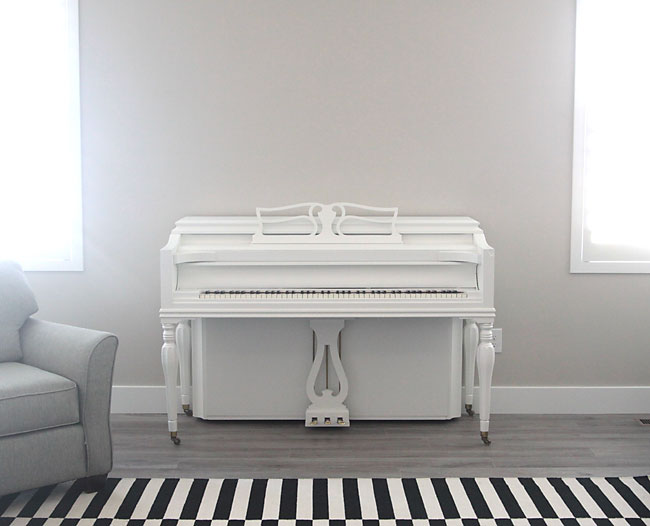 how to paint your piano white