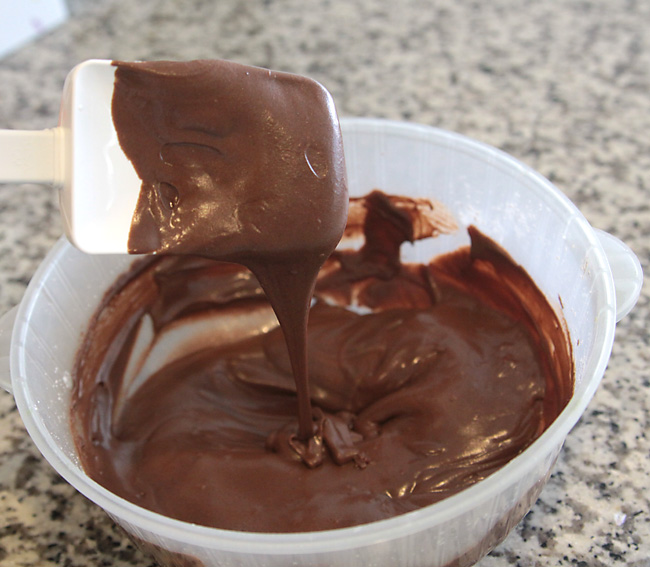 Melted chocolate frosting