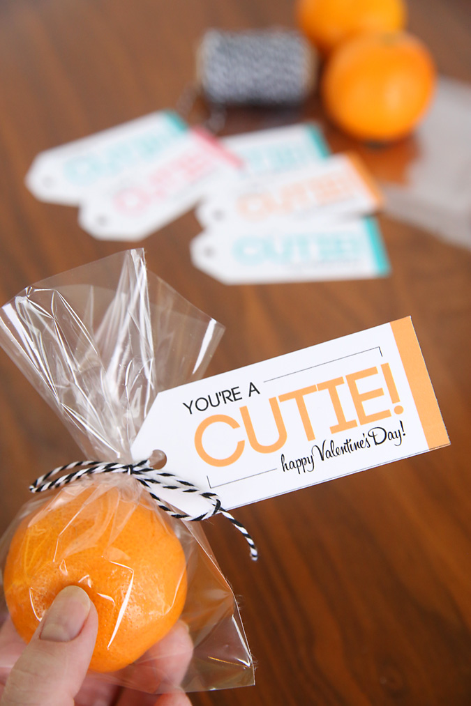 Cutie oranges in bags with \"you\'re a cutie\" Valentines Day tags