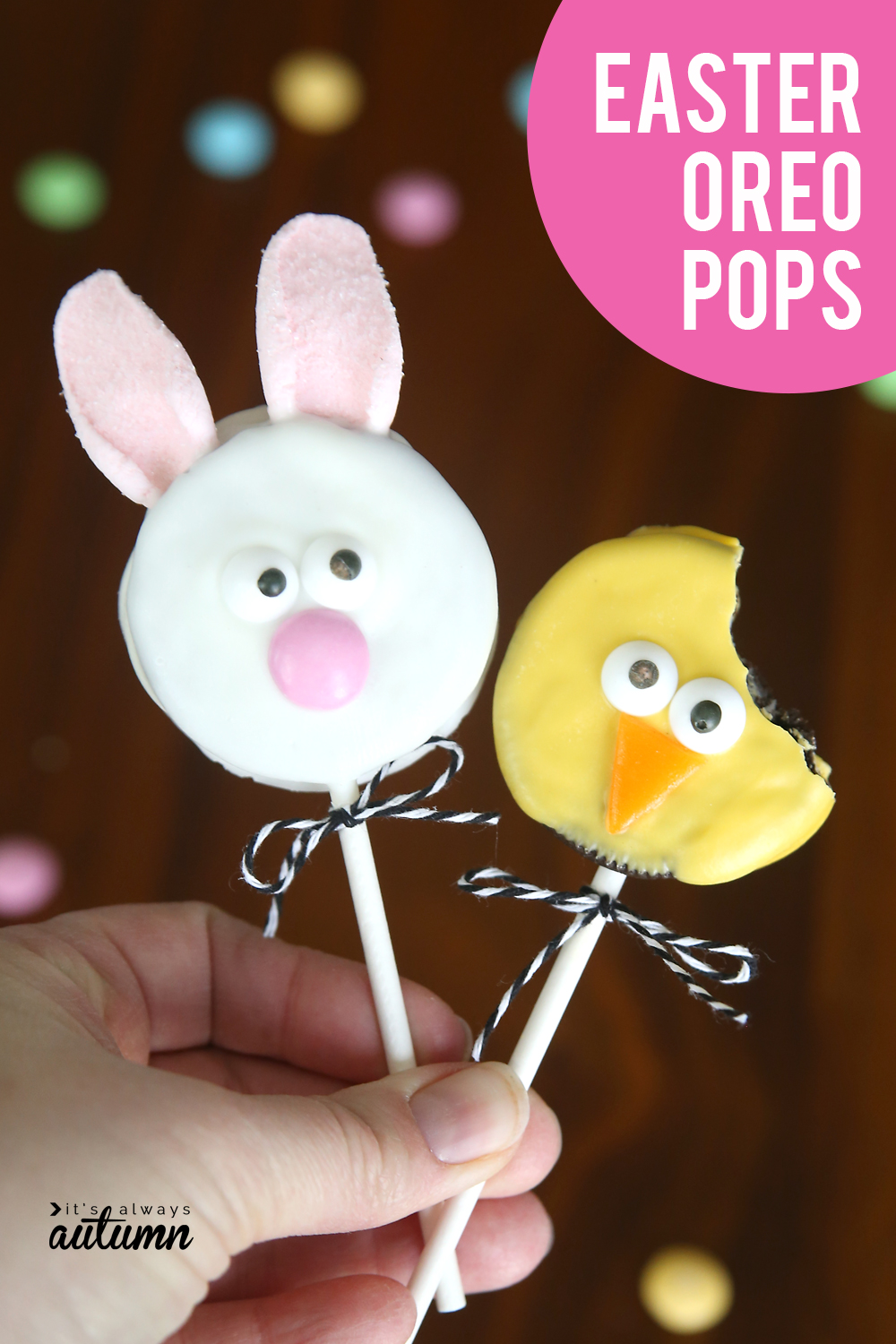 Easter Oreo pops! These chick and bunny Oreo pops are the perfect easy treat for Easter.