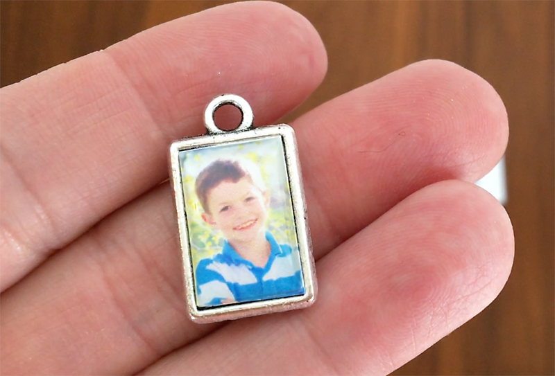 Small DIY photo charm