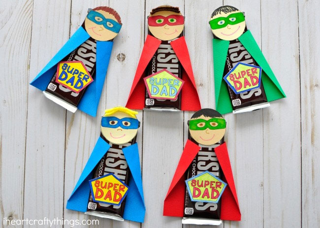 Superhero Dad candy bars - Fathers Days cards kids can make