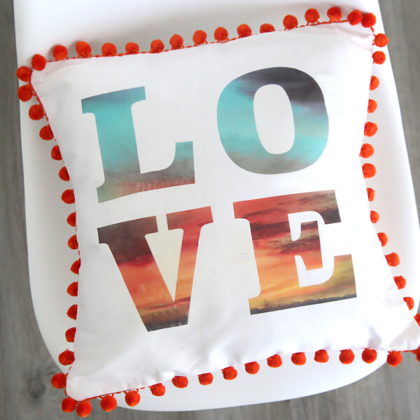 Cool! Put a favorite photo inside text for a modern, DIY typographical throw pillow. Click through to learn how. DIY home decor.