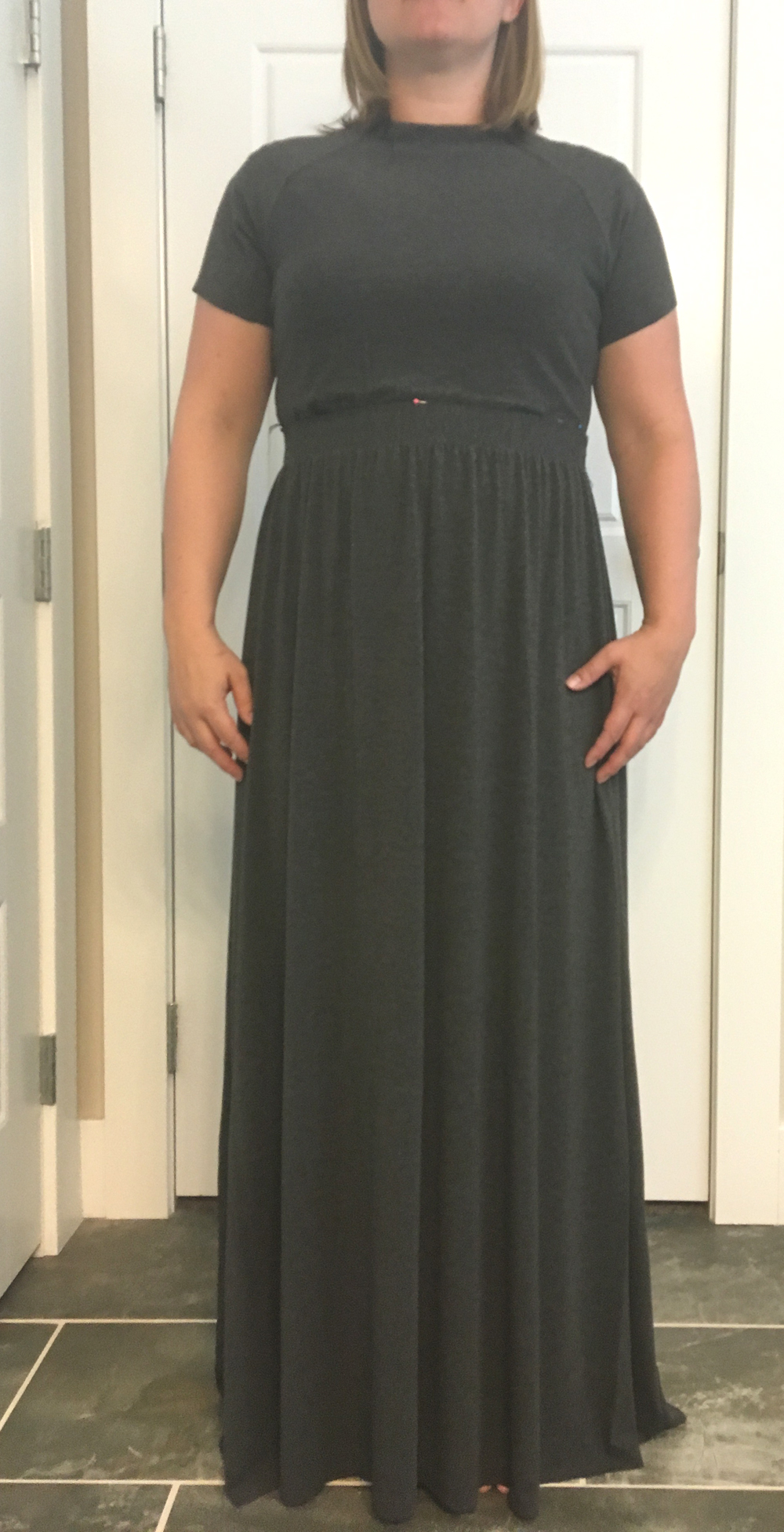 Great tutorial for how to sew this beautiful tee shirt maxi dress for women using a free tee shirt pattern. Easy sewing tutorial.