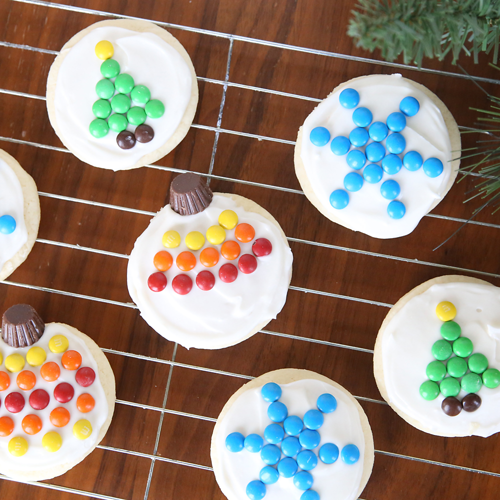 Easy To Decorate M M Christmas Sugar Cookies It S Always Autumn