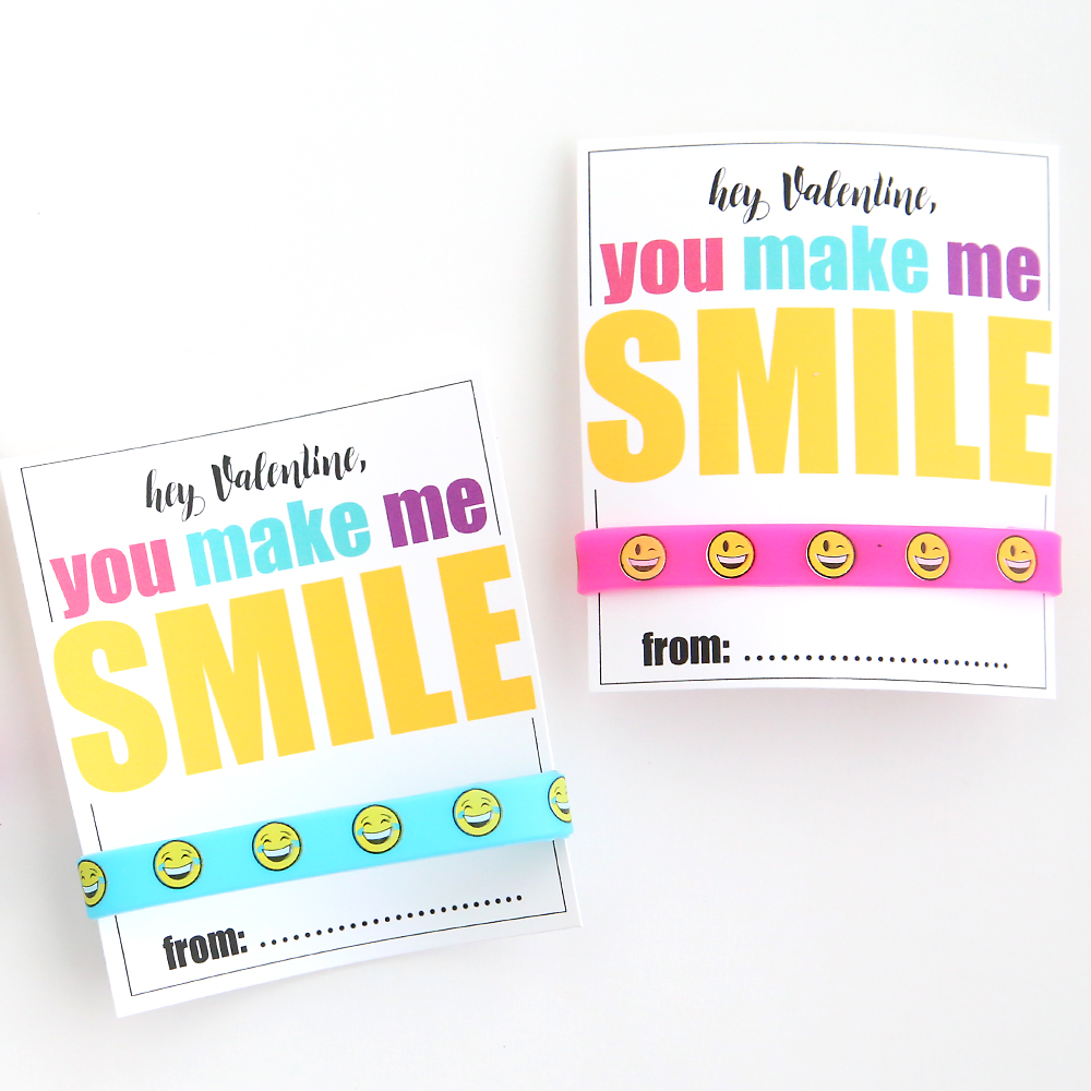 Printable Valentine\'s Day cards with emoji bracelets