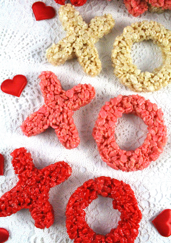 Rice krispie treats in X and O shapes
