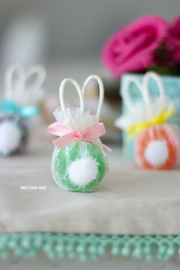 Lollipops decorated to look like bunnies