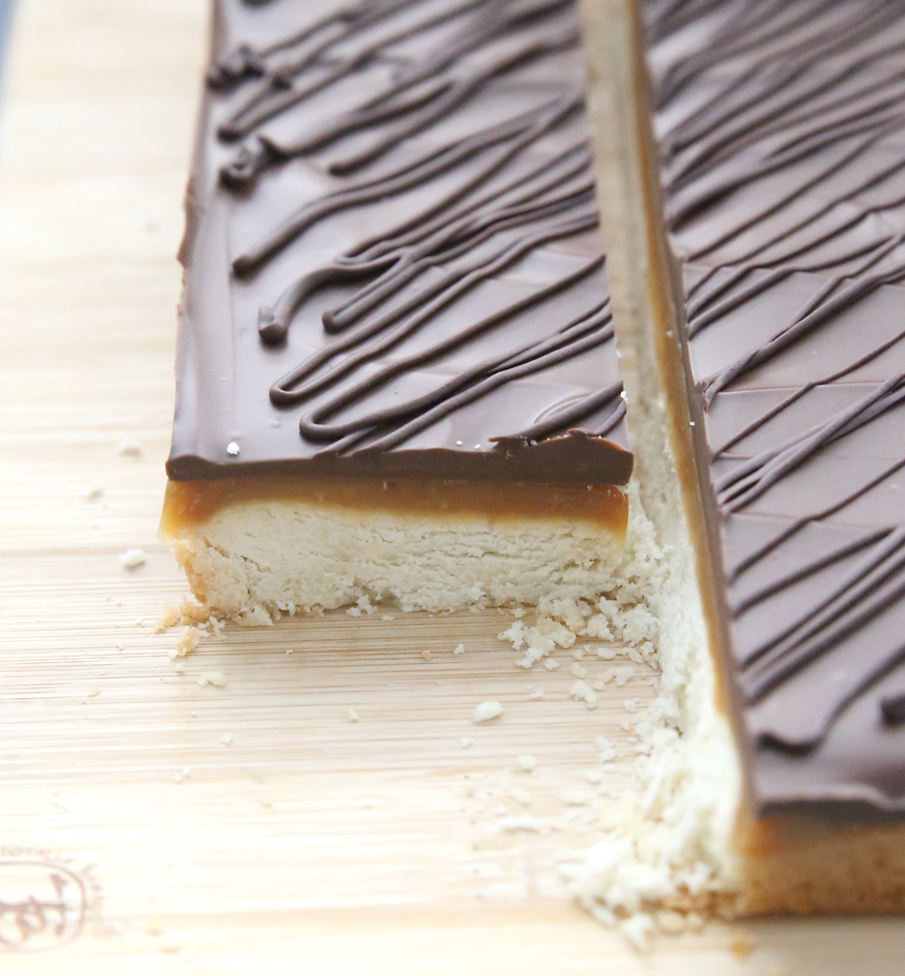 Sliced chocolate caramel shortbread bars.