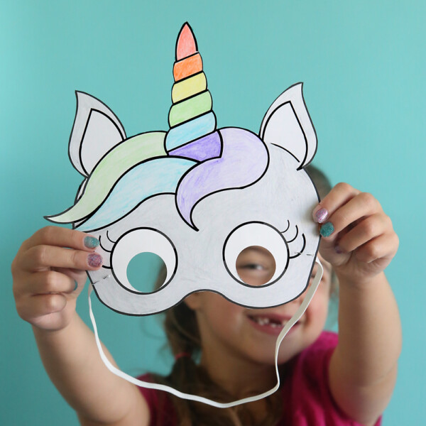 Adorable free printable unicorn masks that kids can color in themselves. Cute and easy kids' craft idea!