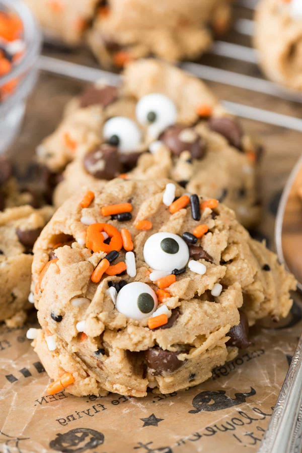 the Mega List of Easy Halloween Cookies - It's Always Autumn