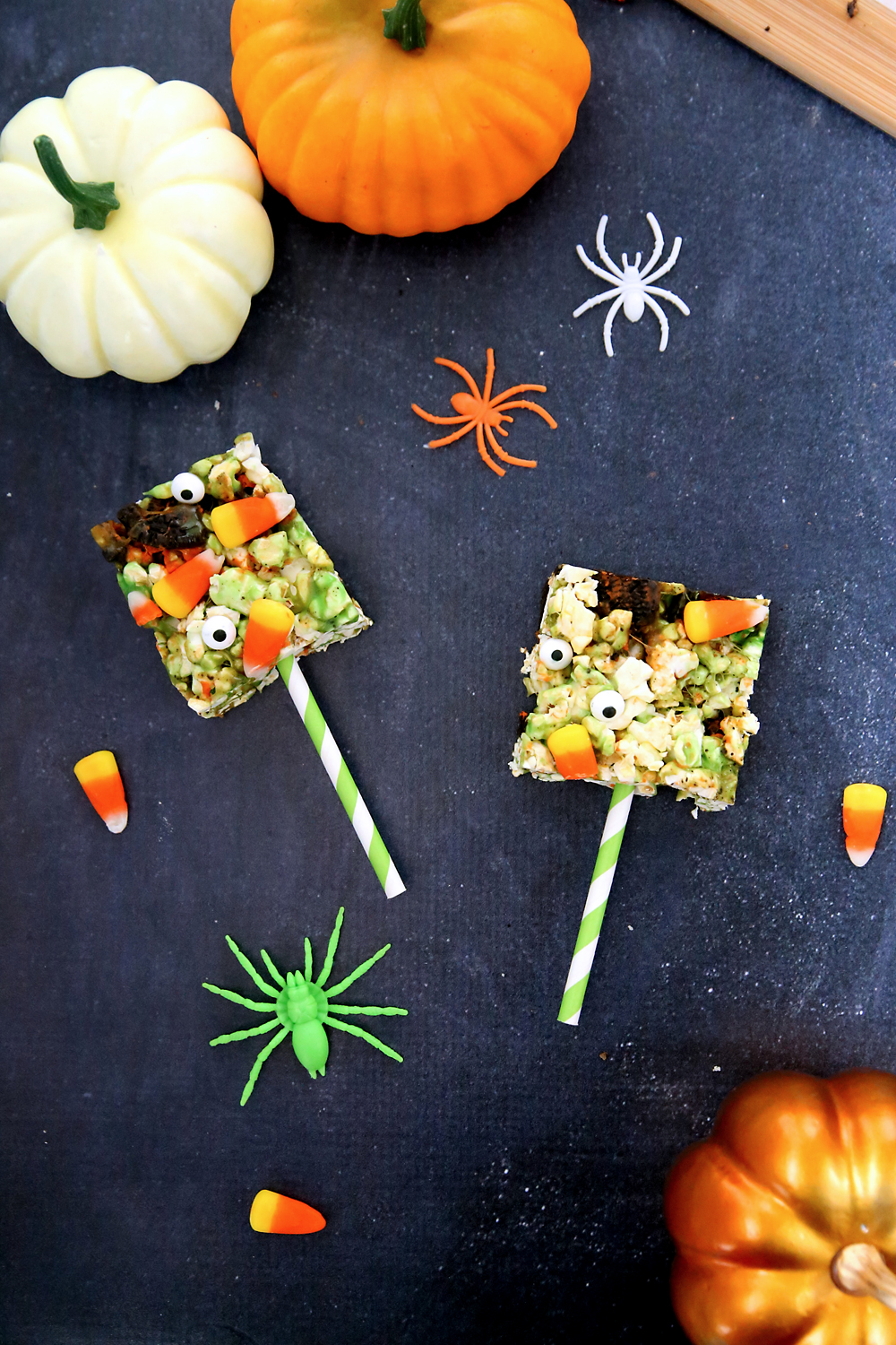 Halloween popcorn bars on a stick