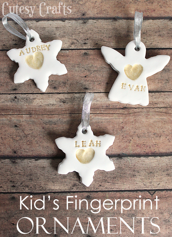 DIY fingerprint Christmas ornaments | 30 best handprint art ideas