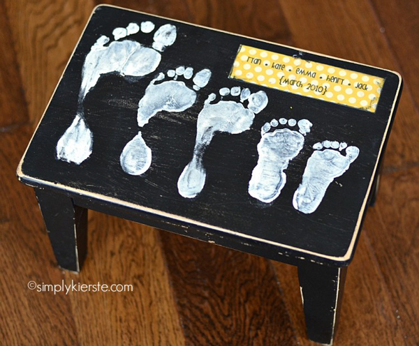 Adorable family footprint stool DIY | 30 best handprint and footprint projects