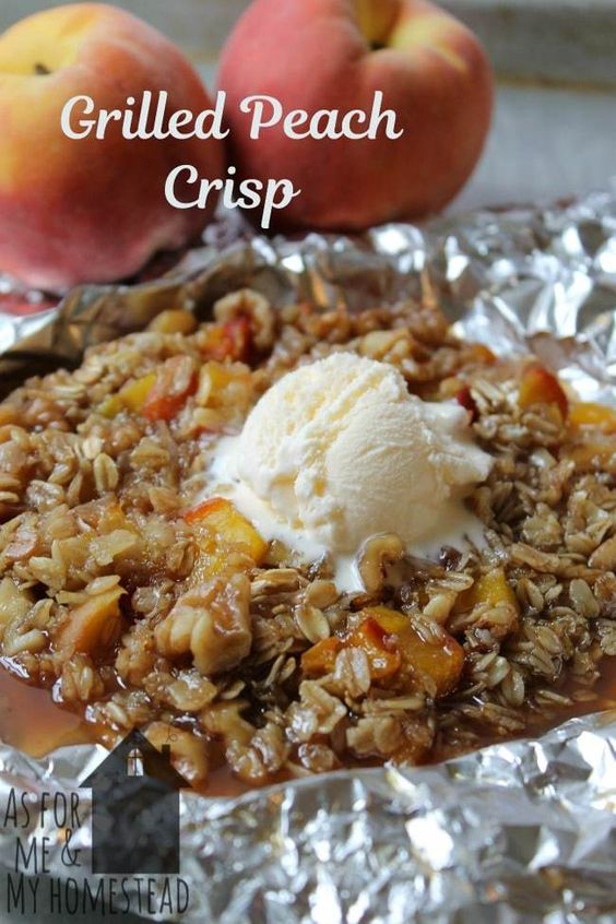 Campfire peach crisp | 35 best camping food recipes
