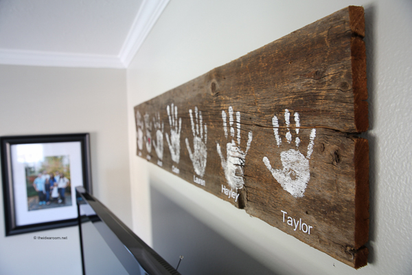 Family handprints wall sign DIY | 30 best handprint art ideas