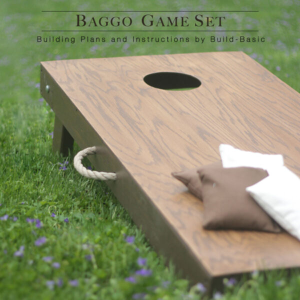Baggo game set.