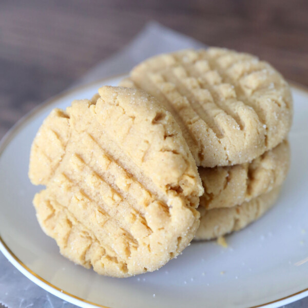 Easy 4 ingredient peanut butter cookies
