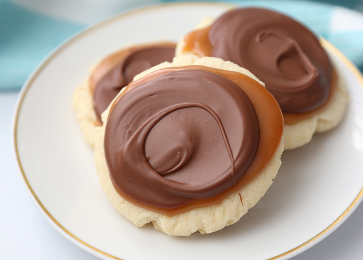 Twix sugar cookie bars on a plate