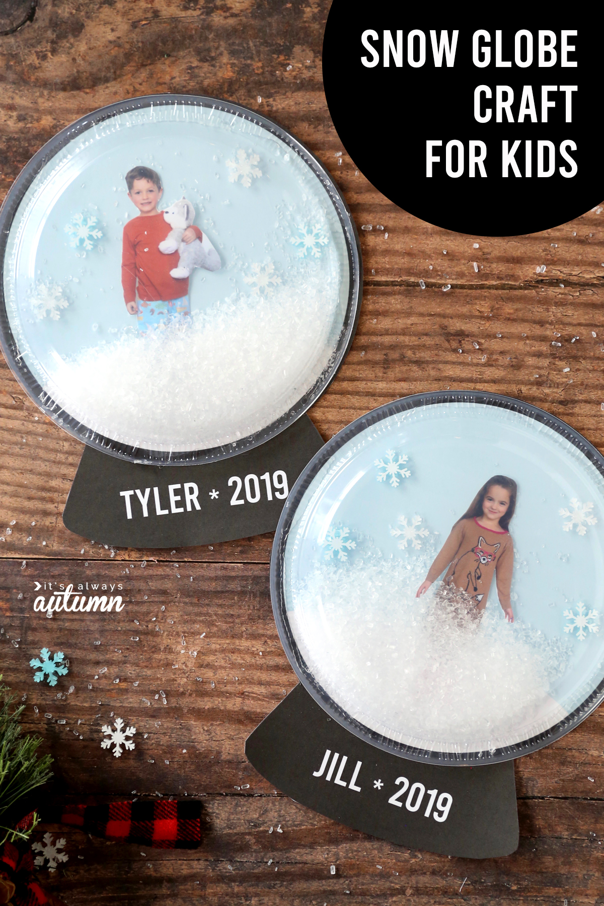 Cute photo snow globe craft for kids! Fun winter kids craft idea.