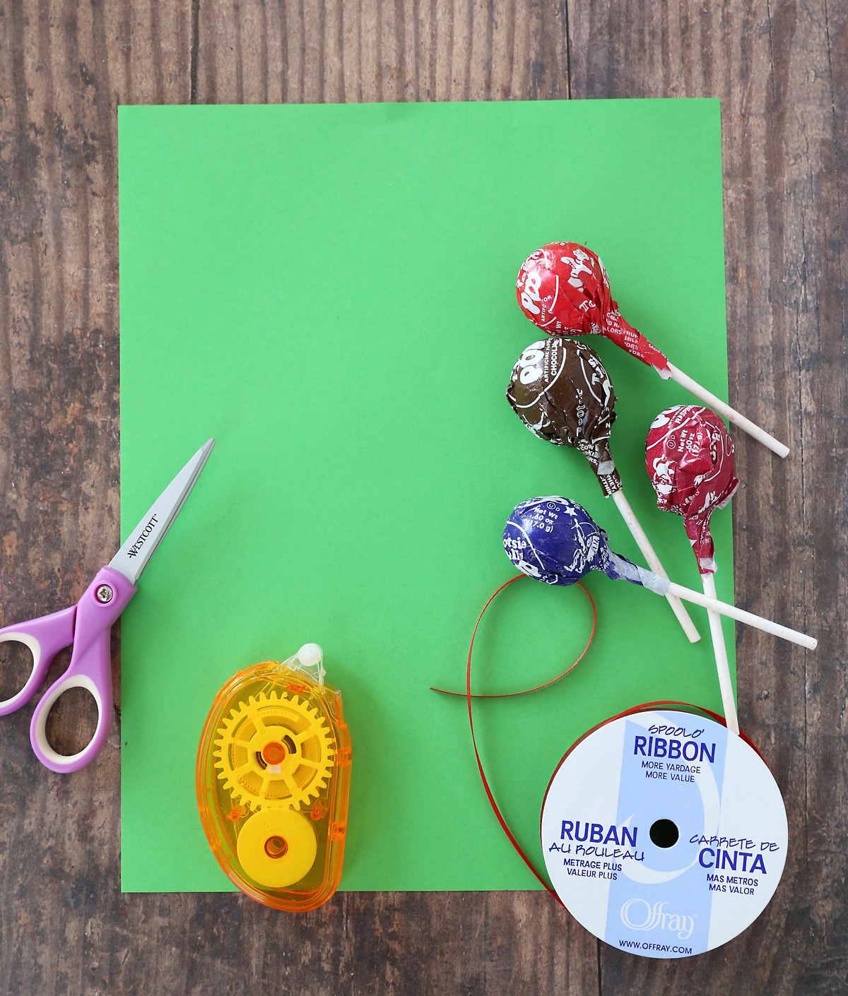 How to make Christmas tree sucker: supplies