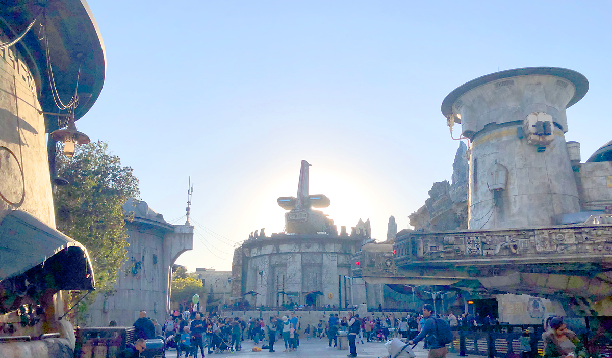 Galaxy's Edge in Disneyland