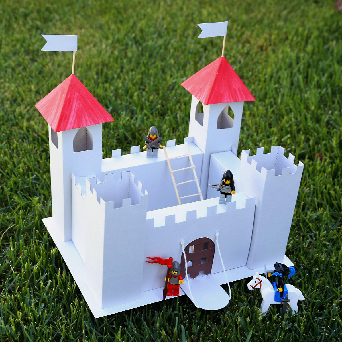 How to make a paper or cardboard castle