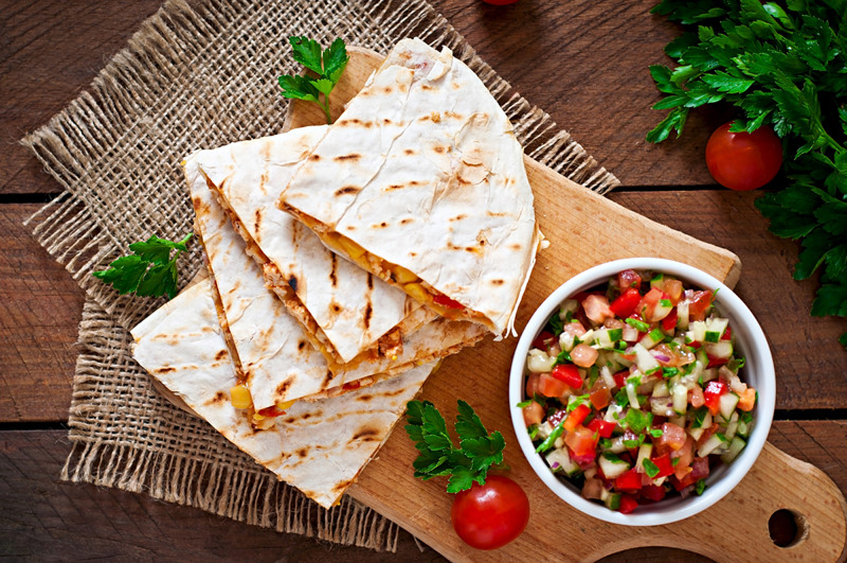 chicken quesadilla with salsa