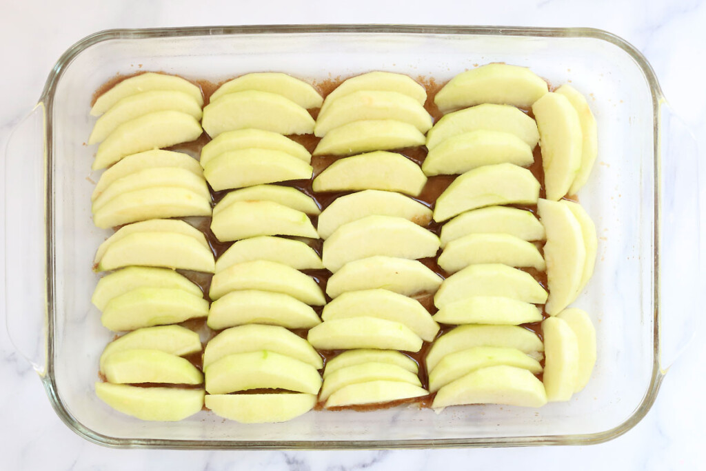 Apple slices in a 9x13 pan