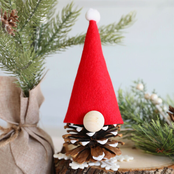 Need An Easy DIY Pinecone Christmas Tree? - Feet Under My Table