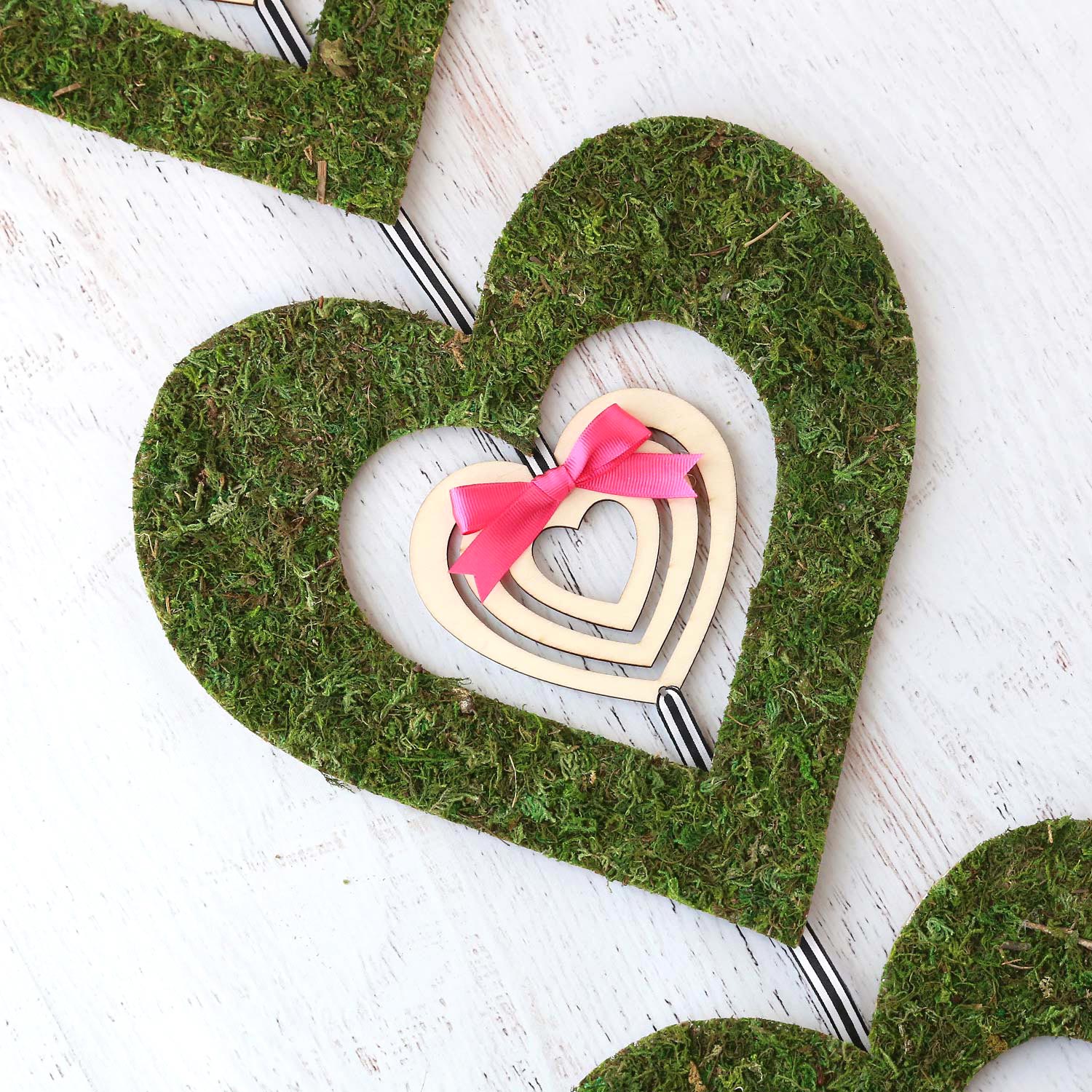 Dollar Tree Heart Wreath - Create Make Decorate with Nikki
