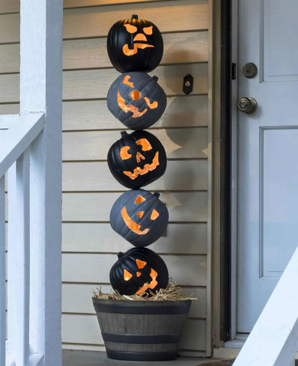 Halloween topiary made with plastic pumpkins