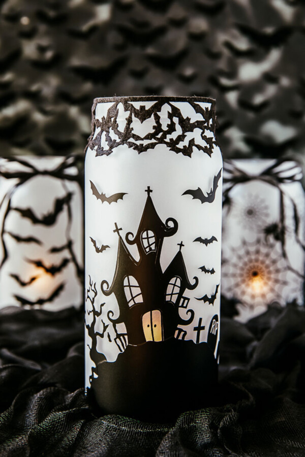 Haunted house mason jar craft