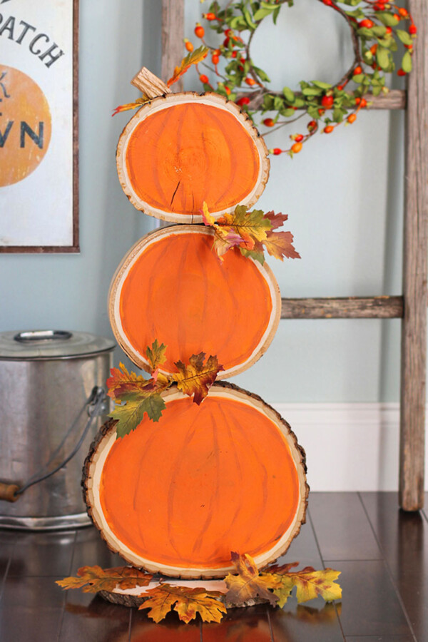 Wood slice pumpkin craft