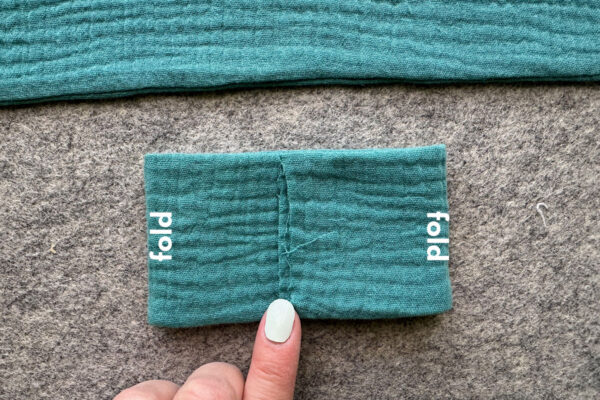 Small bow pieces with right and left sides folded in to overlap slightly in the middle.
