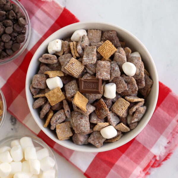 S'mores muddy buddies.